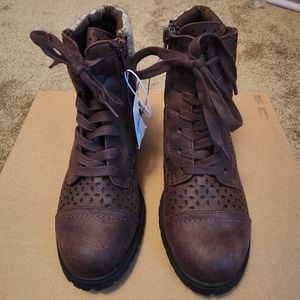 Justice Brown Winter Boots